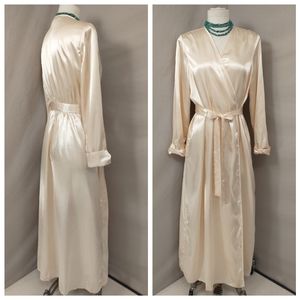 Satin Glamour Robe Blush Buttercream Hollywood Feminine Fem sz L/XL by Flora